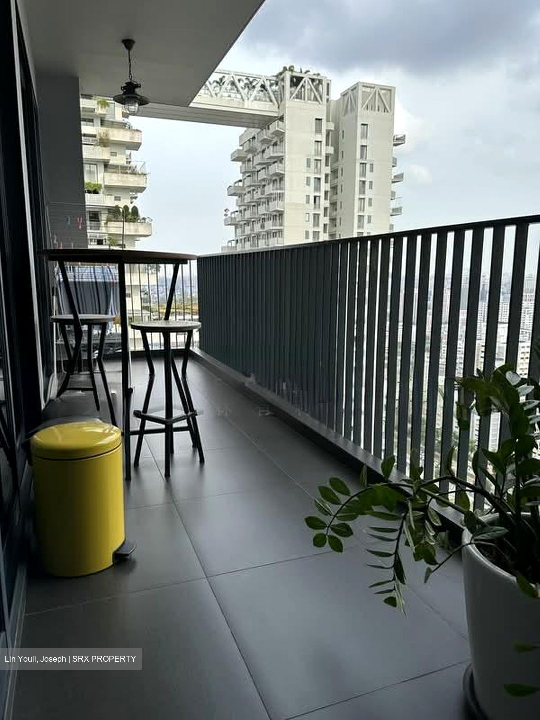 Sky Vue (D20), Condominium #581009031